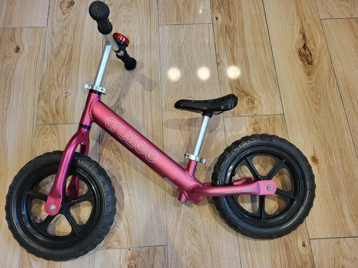 Cruzee Ultralite Balance Bike 12 - Image 1