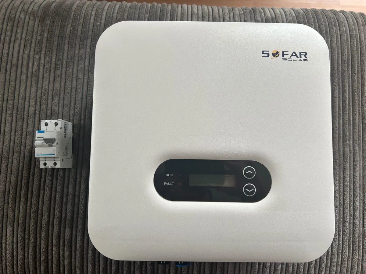 Solar panel inverter 3kw - Image 1