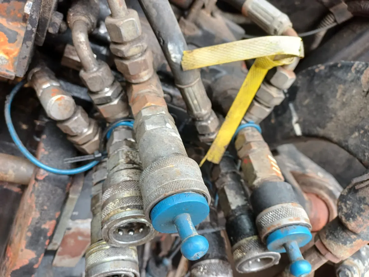 Rossmore Loader - Image 4