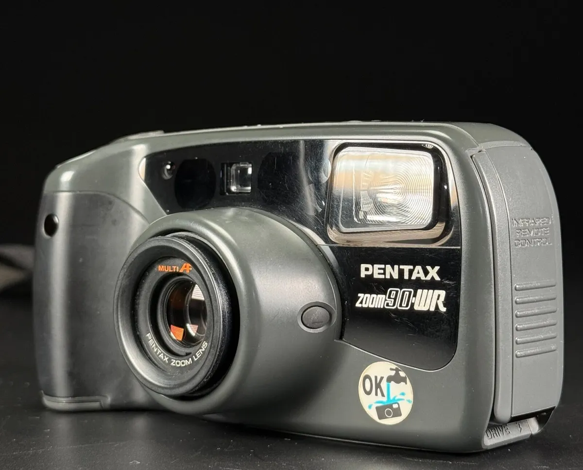 Pentax Zoom 90-WR Point and Shoot 35mm Film Camera - Image 2