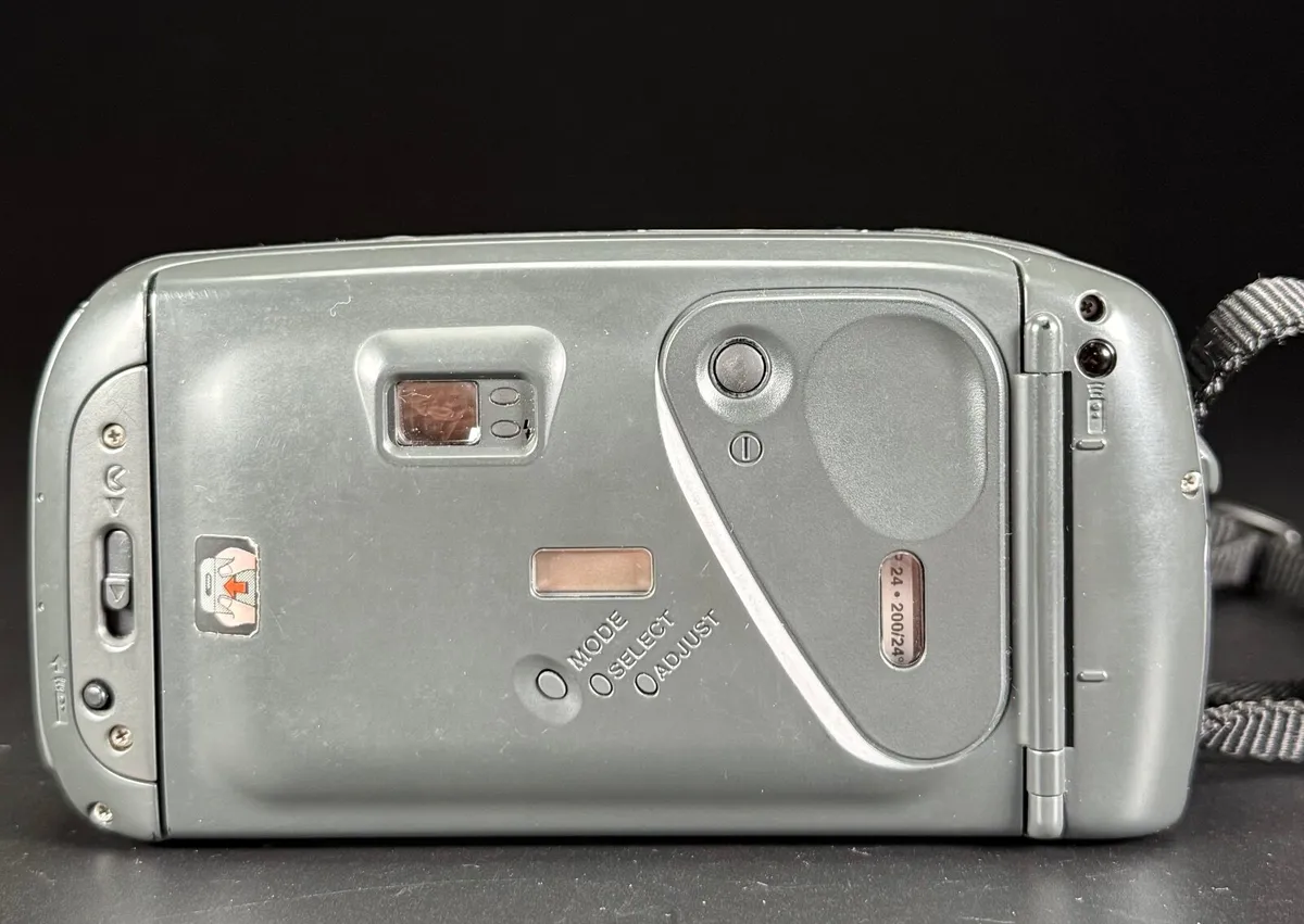 Pentax Zoom 90-WR Point and Shoot 35mm Film Camera - Image 3