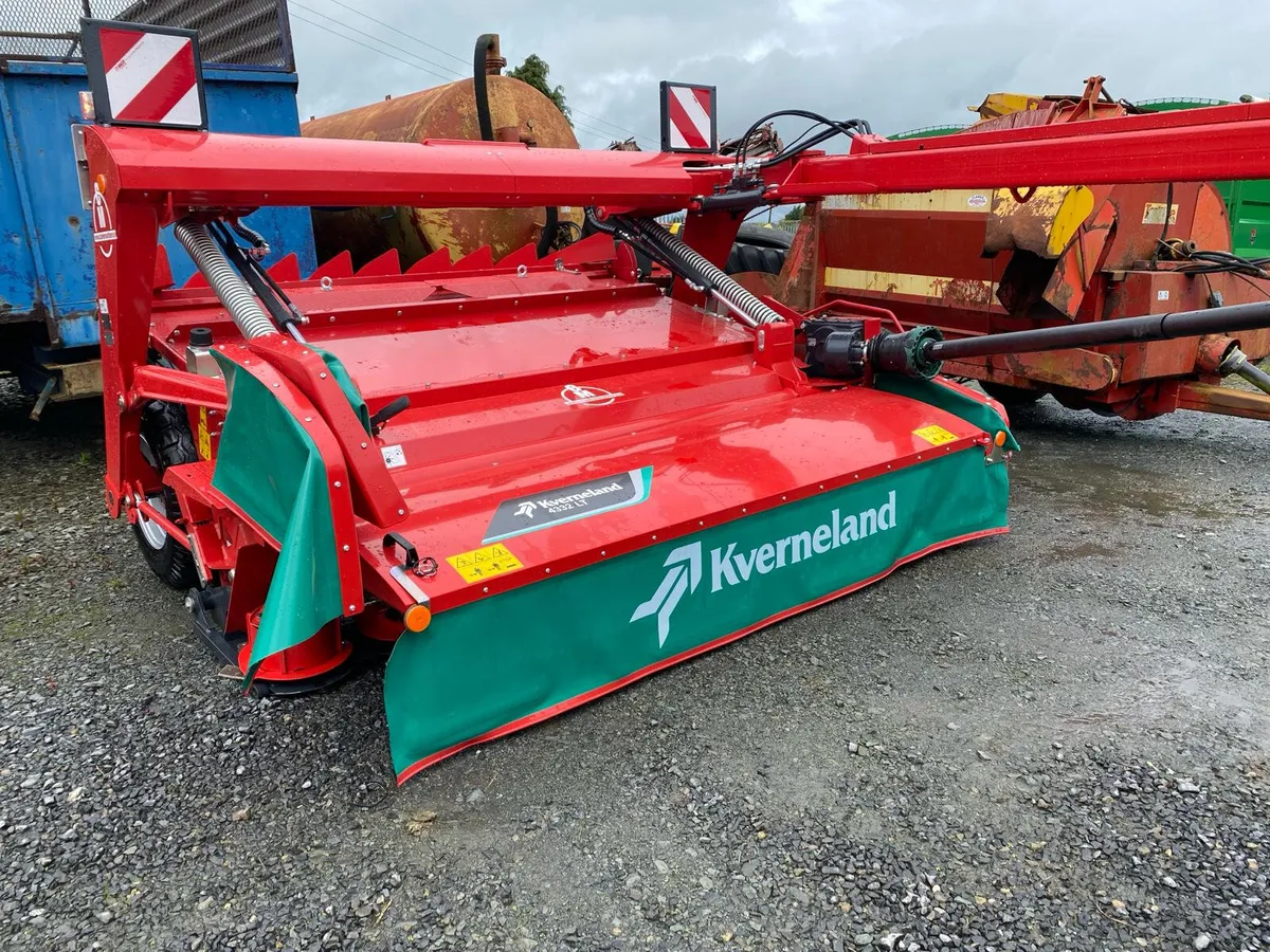 Kverneland 4332 LT Trailed Mower Conditioner - Image 1