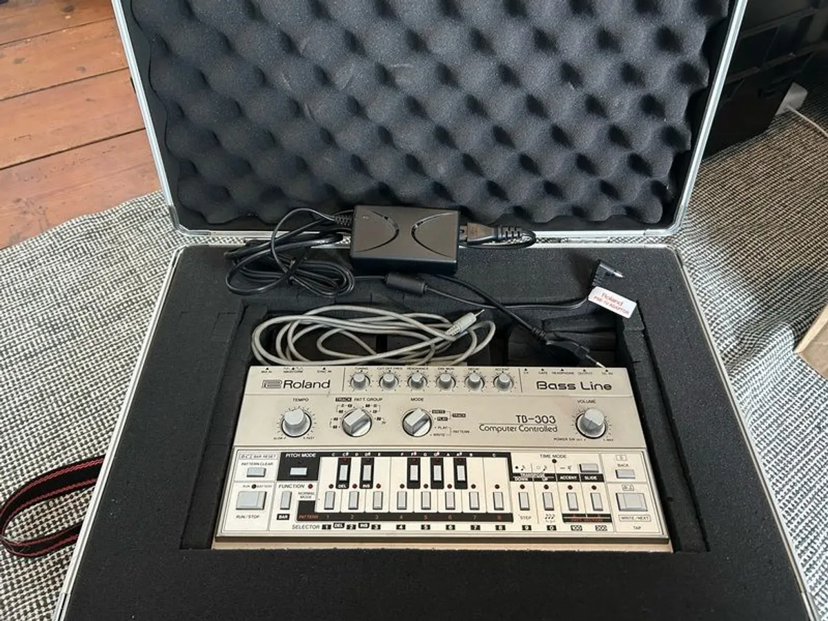 Roland TB-303 - Image 1