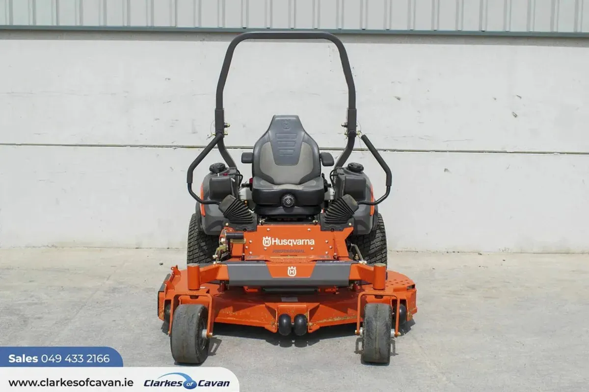Demo Husqvarna 560X Zero Turn Lawnmower - Image 2