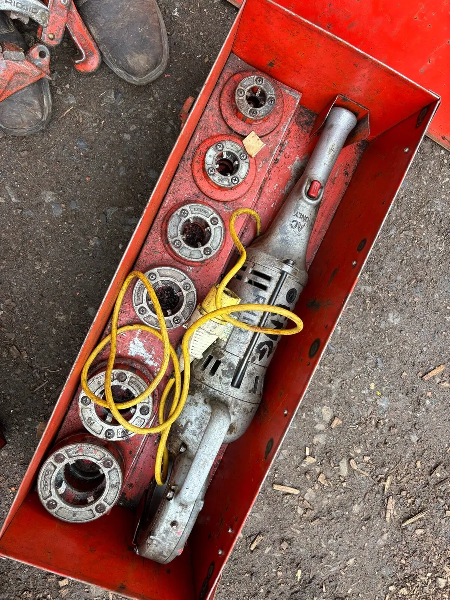 RIDGID 700 THREADER - Image 1