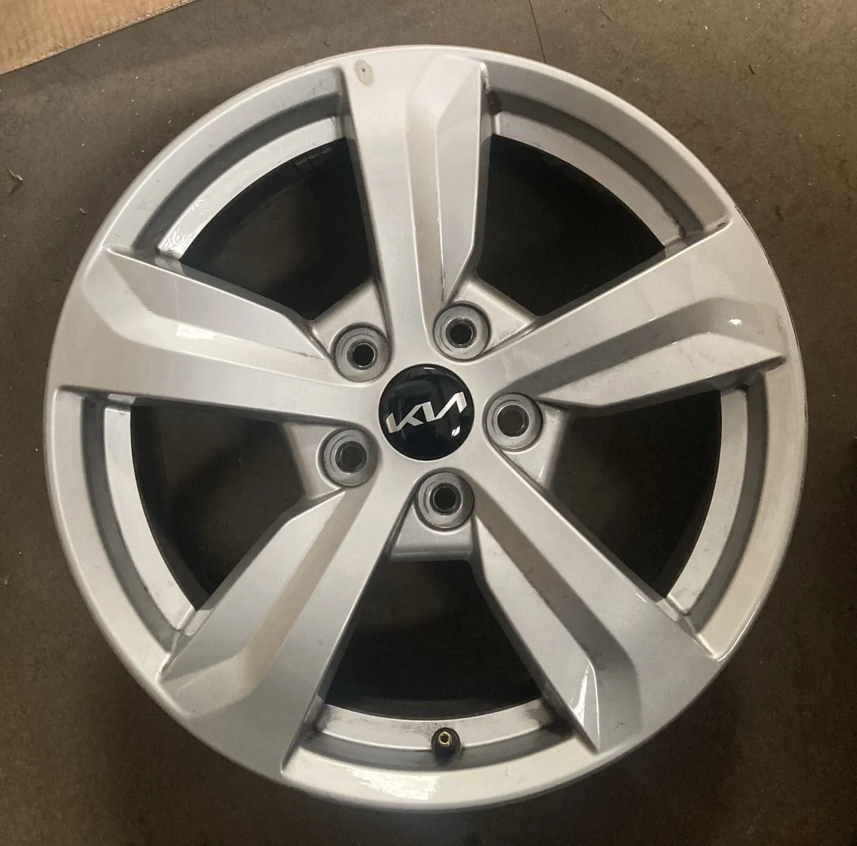 Kia Sorento 17” Alloy wheels