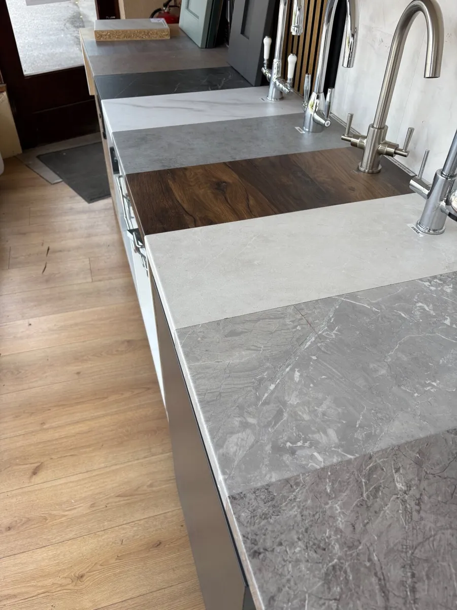 Laminate worktops to clear,one colour 100 for 4.1 - Image 3