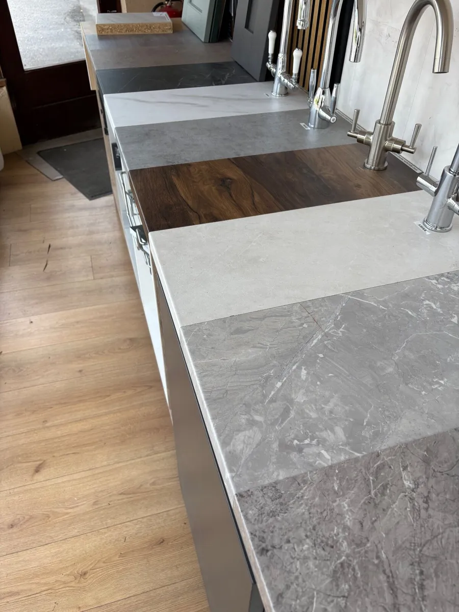 Laminate worktops to clear,one colour 100 for 4.1 - Image 4