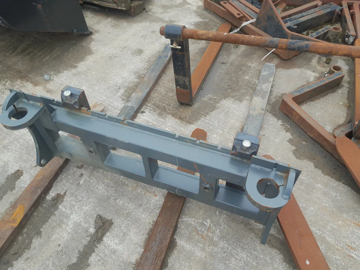 Pallet forks (179800 - Image 1