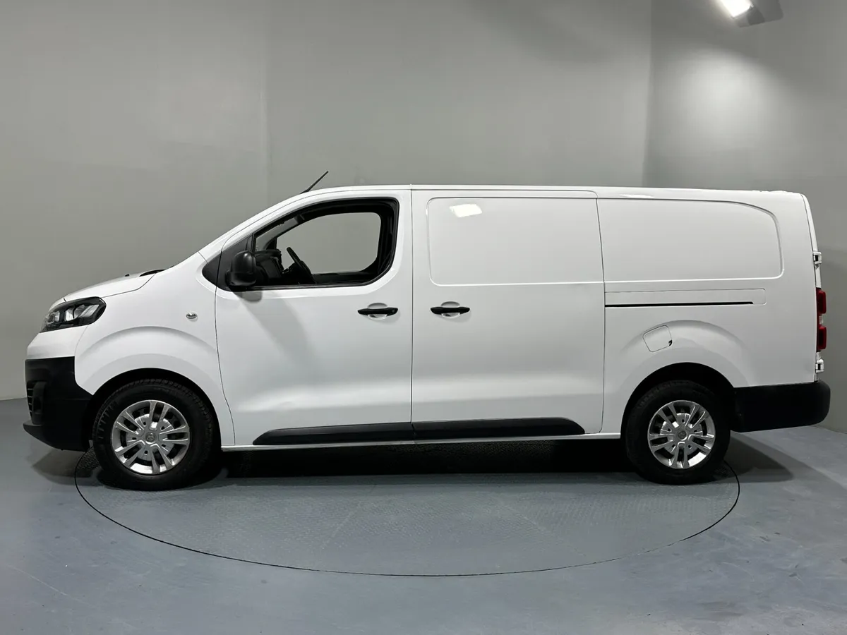 Opel Vivaro LWB Twin Sliding Doors 1.5 Diesel 202 - Image 4