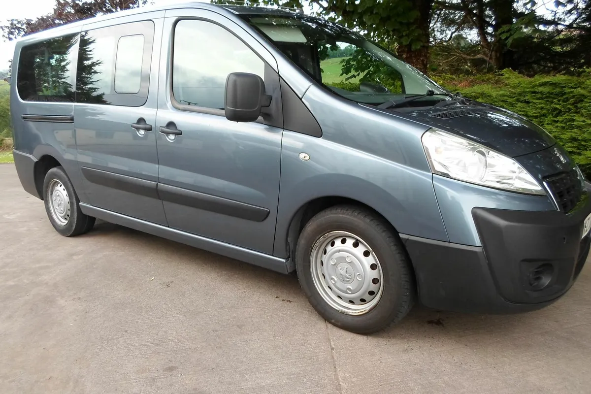 Peugeot Expert AUTO - Image 1