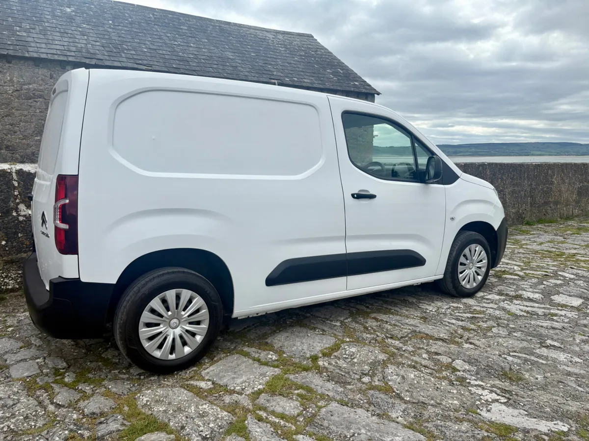 2021 Citroen Berlingo  1.5 CDTI - Image 4