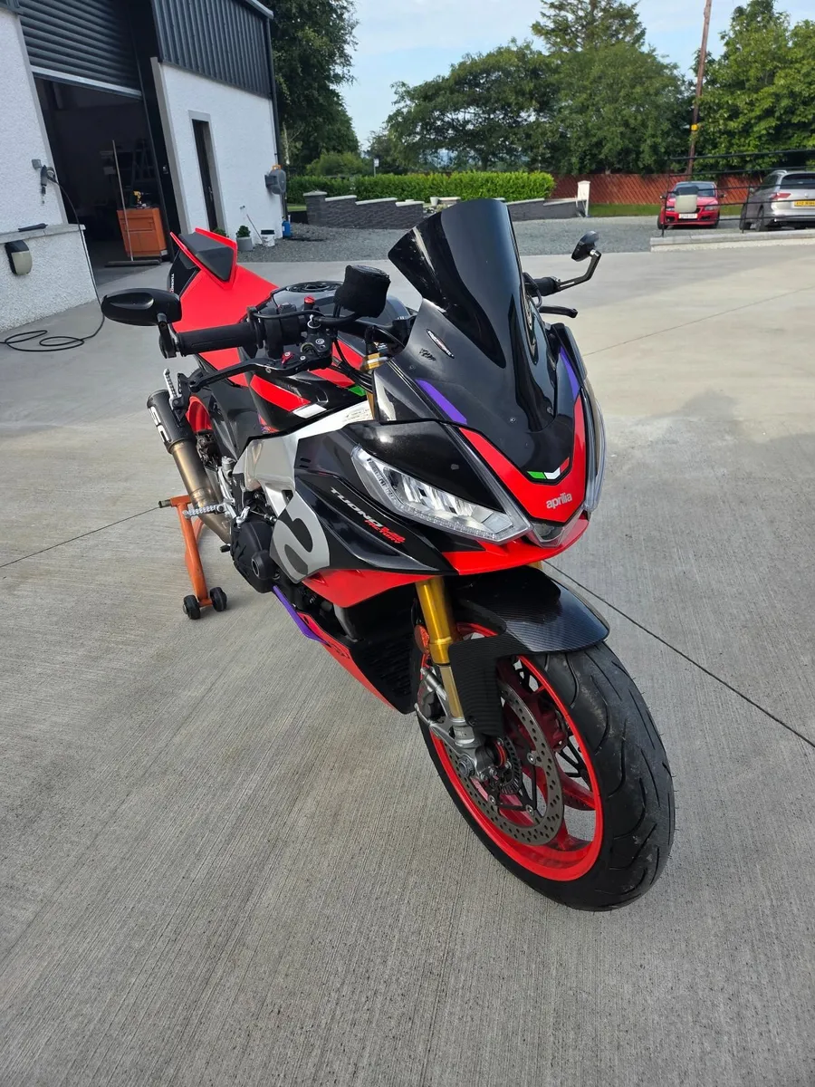 Aprilia Tuono 2021 - Image 2