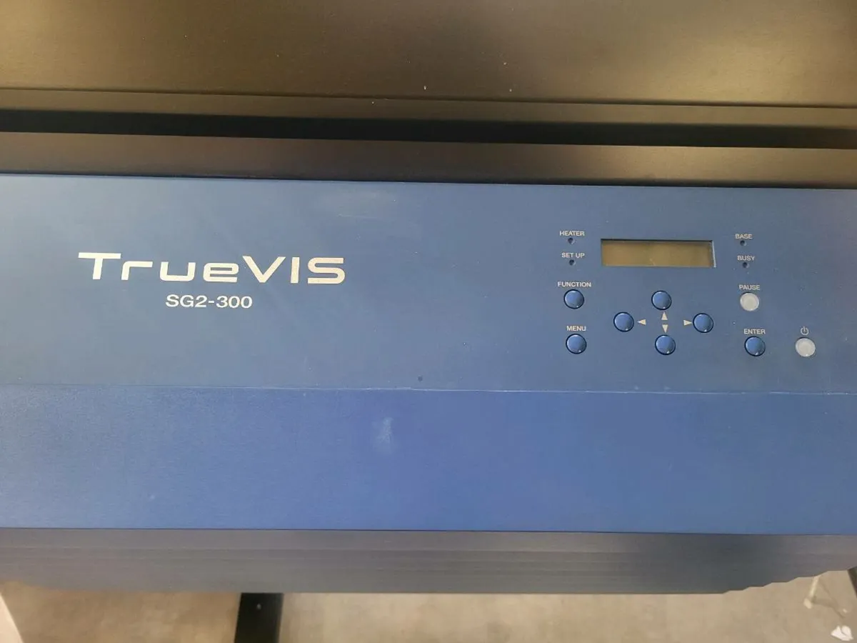 Roland SG2 300 print & cut machine - Image 2