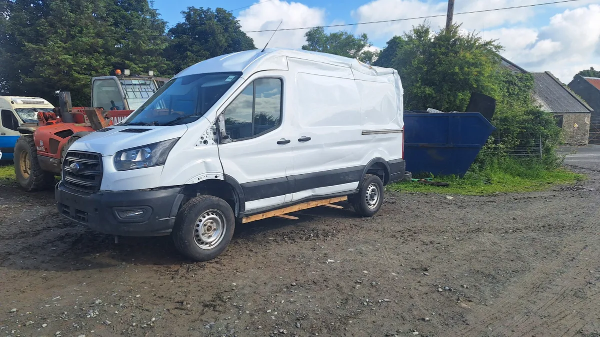2024 Ford Transit 4WD For Dismantling - Image 2