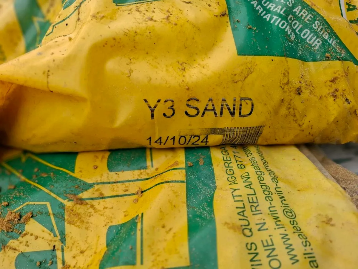 Sand + chips - Image 4