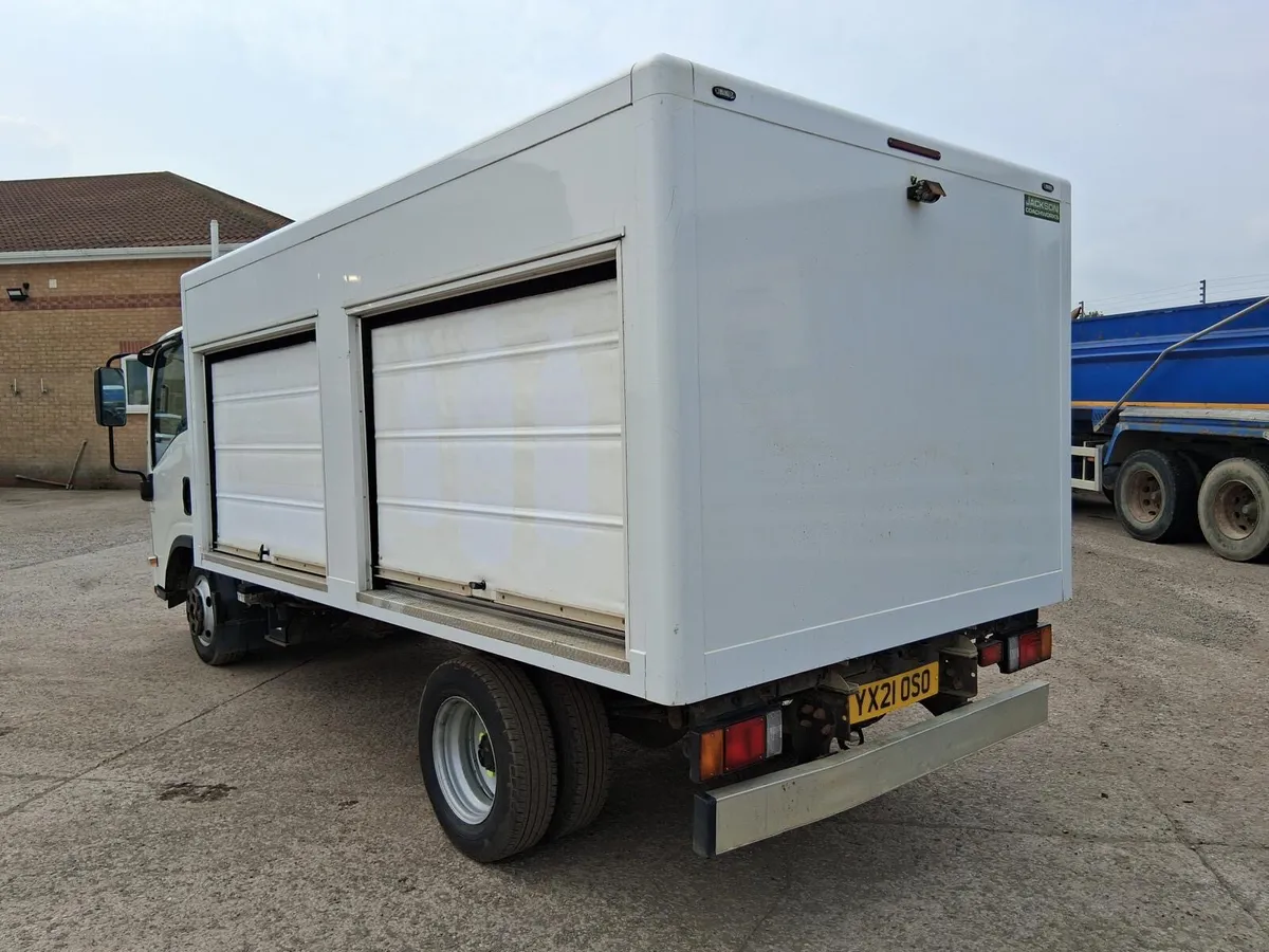 Choice of 2021 Isuzu grafter N35 125 chillers - Image 2
