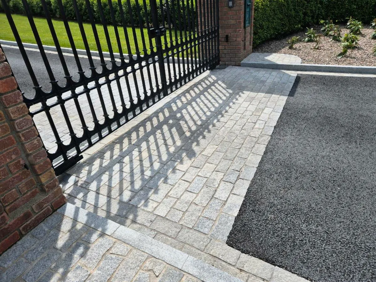 Granite cobbles - Image 1