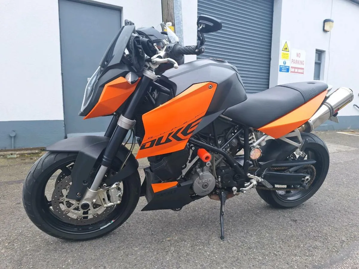 Ktm super duke 990 - Image 1