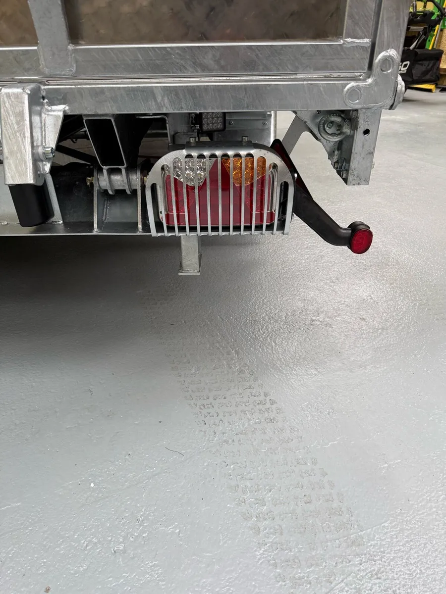 Landscape trailers - Image 4