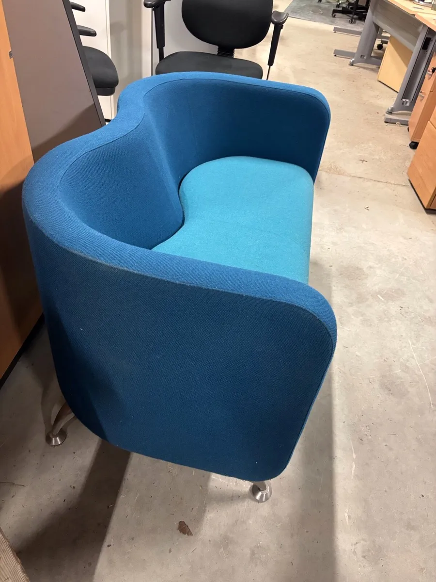 Reception sofa - Image 2