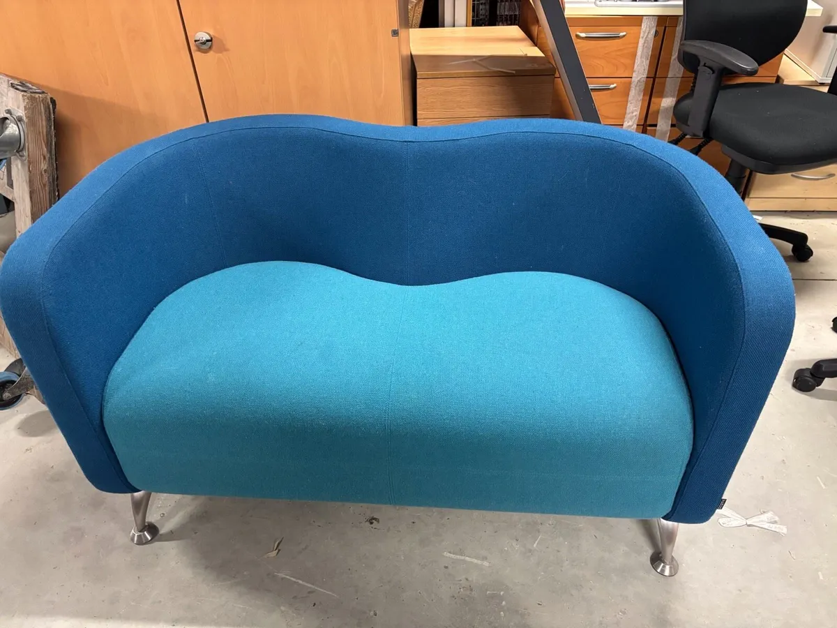 Reception sofa - Image 4