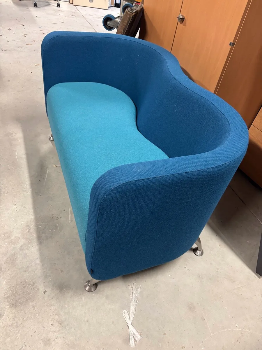 Reception sofa - Image 3