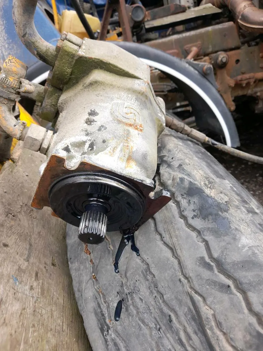 Concrete Mixer Bottle for Parts - Image 4