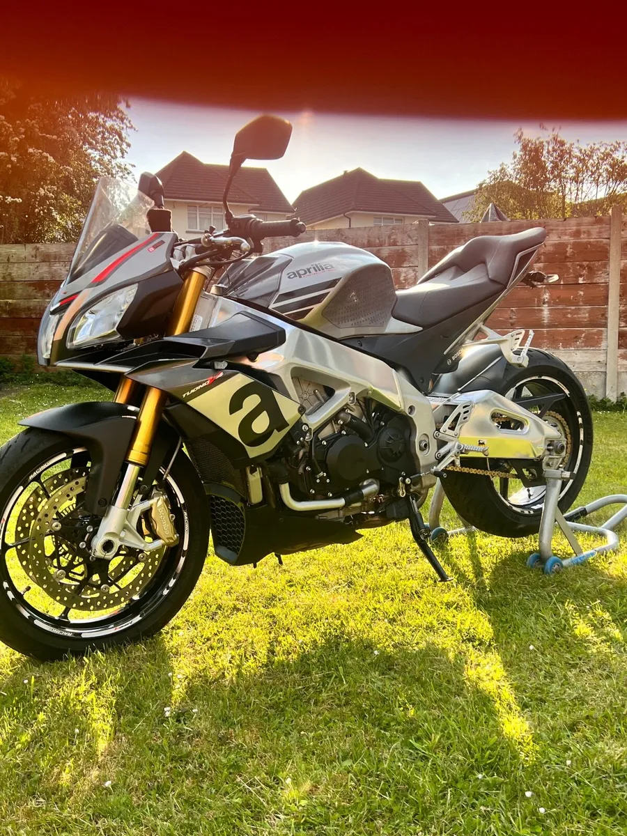 Aprilia tuono v4 2018 - Image 2