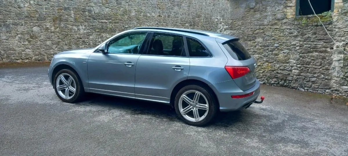 2012 Audi Q5 S-line Black Edition  ♻️ FOR PARTS ♻️ - Image 4