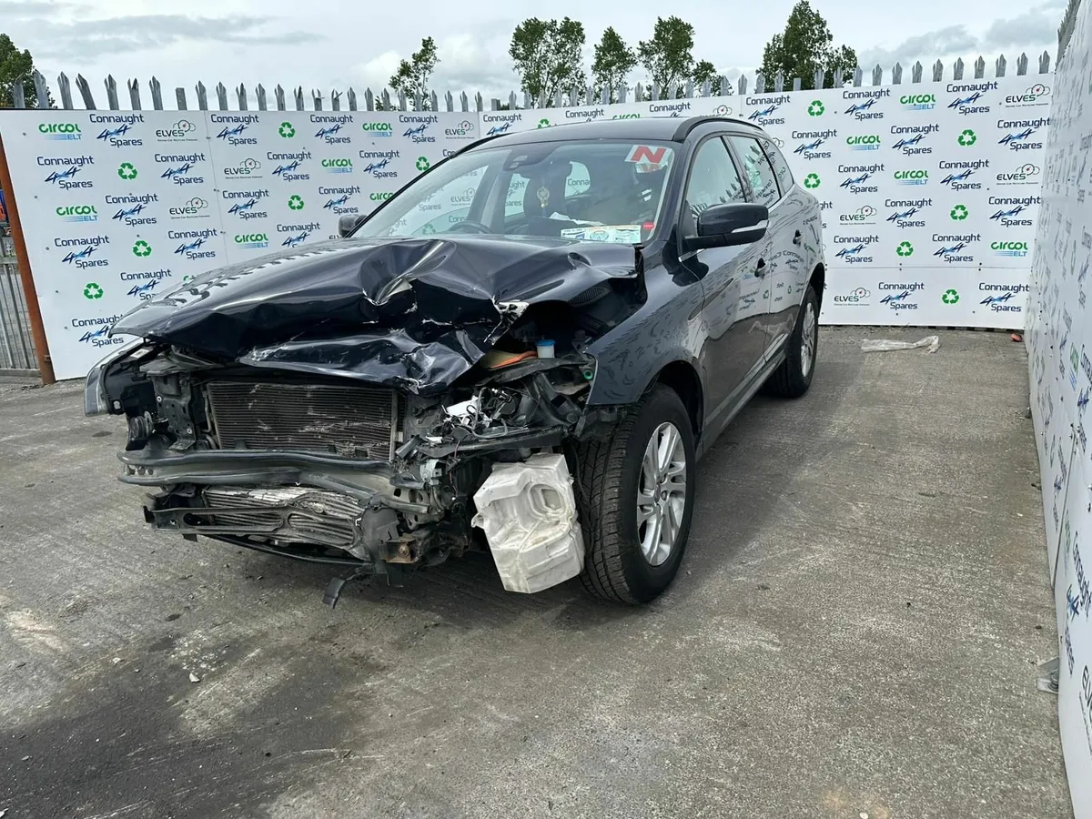 2017 VOLVO XC60 2.0D JUST IN FOR BREAKING - Image 2