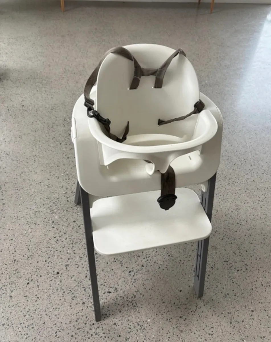 Stokke steps high chair & bouncer set - Image 1