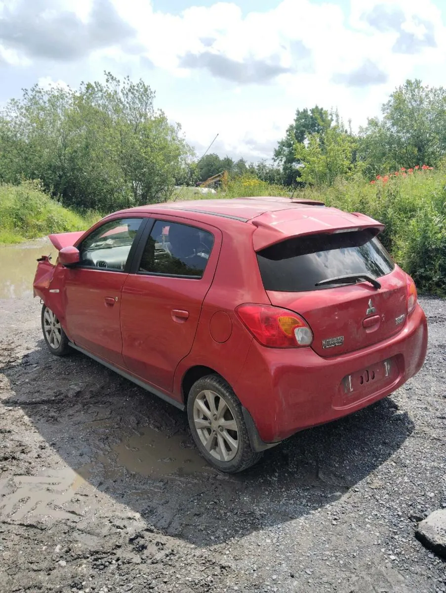 Breaking mitsubishi space star 2014 petrol - Image 1