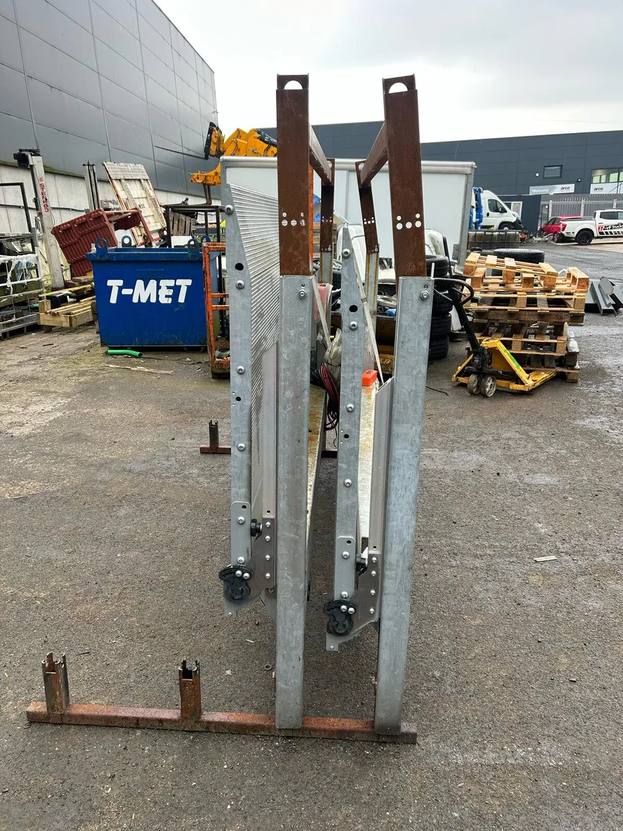 NEW DHOLLANDIA ALLOY TAIL LIFT 500KGS - Image 2