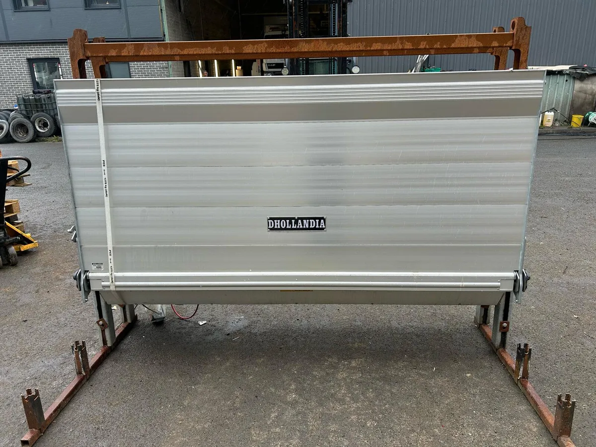 NEW DHOLLANDIA ALLOY TAIL LIFT 500KGS - Image 1