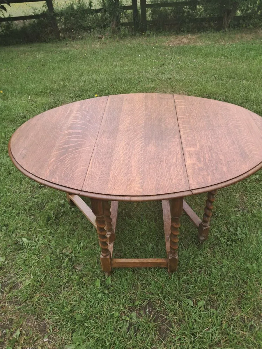 Oak gateleg table - Image 4