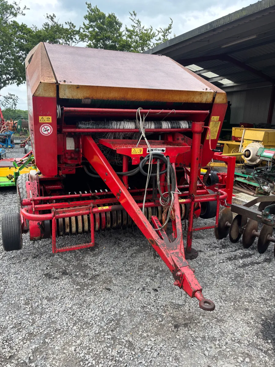 Welger Round Bailer - Image 3