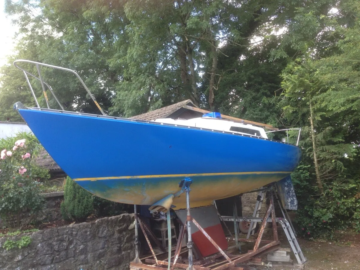 Ruffian 23 Sailboat - Image 1