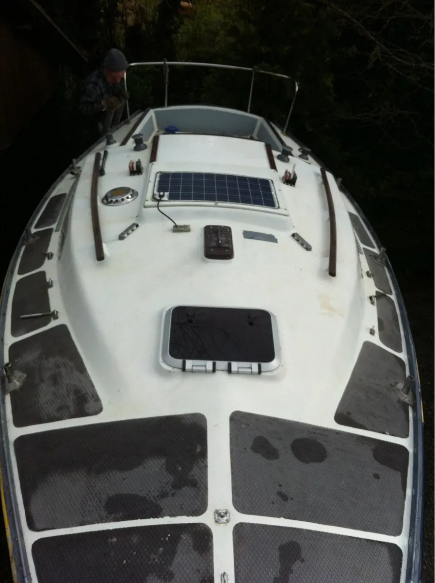 Ruffian 23 Sailboat - Image 2