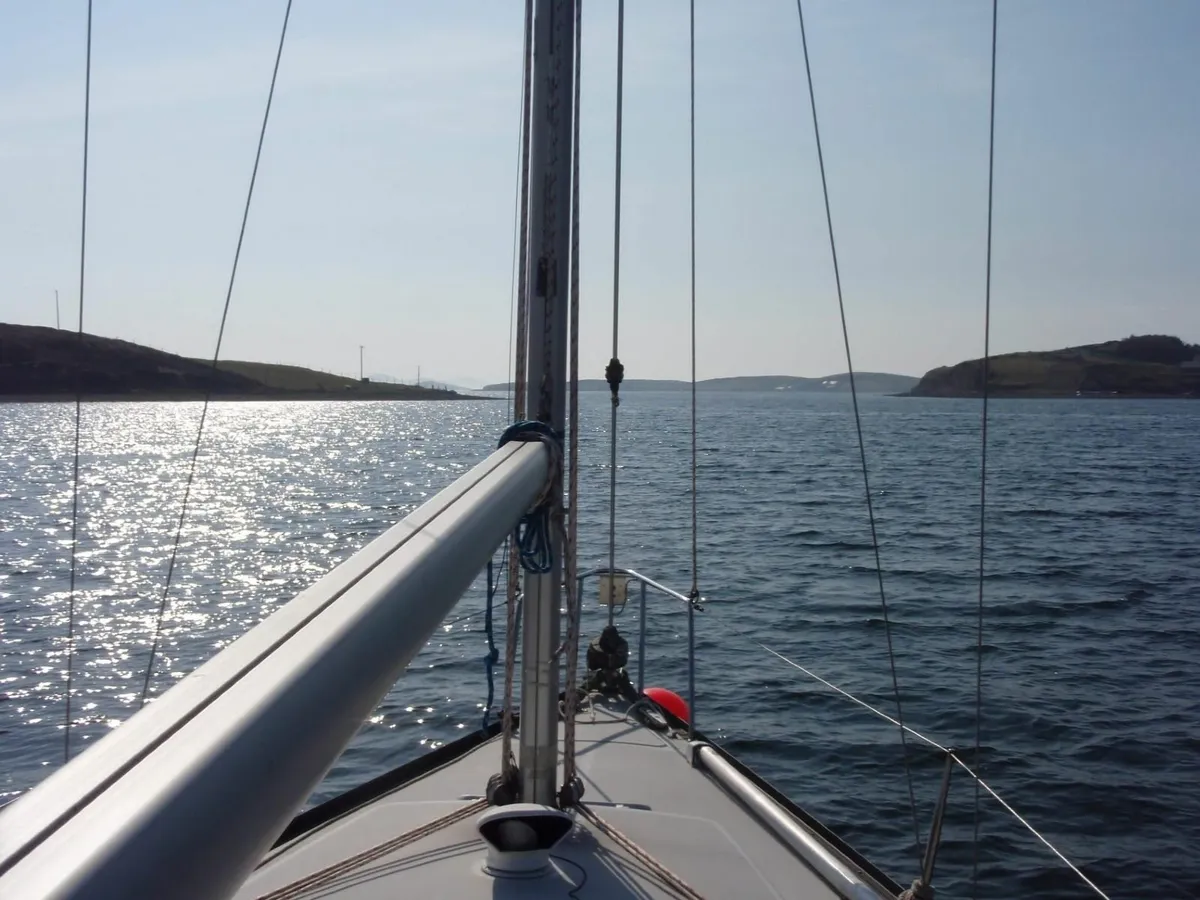 Dufour 1800 - Image 2