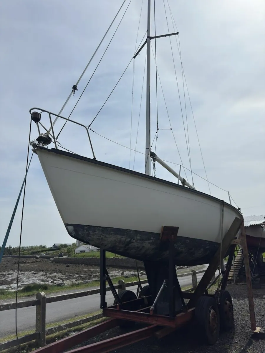 Dufour 1800 - Image 4