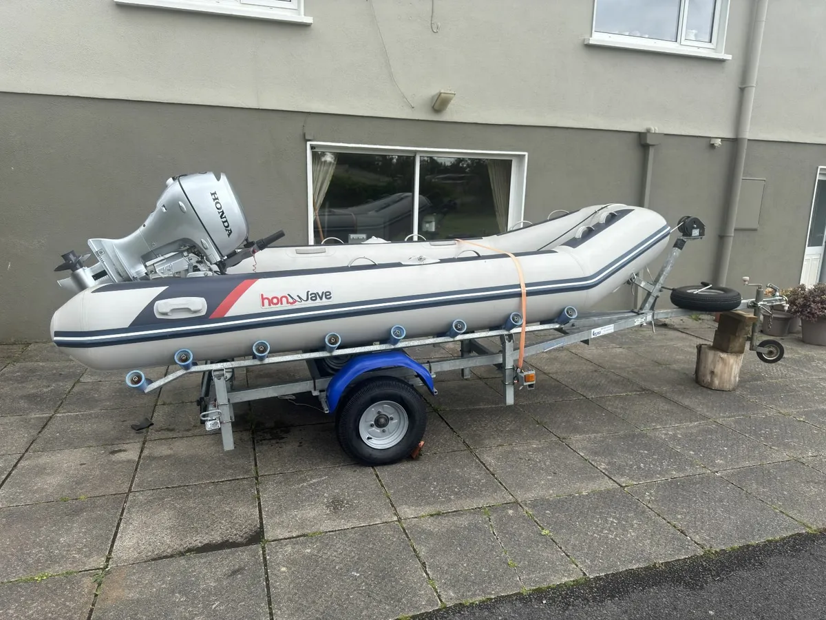 Honwave T38 IE3, Honda BF 20 Outboard & Trailer - Image 3