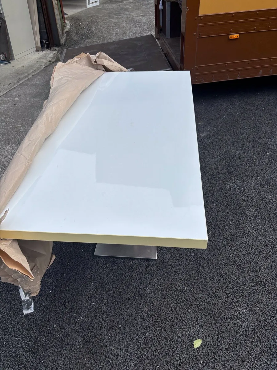 Canteen table - Image 2