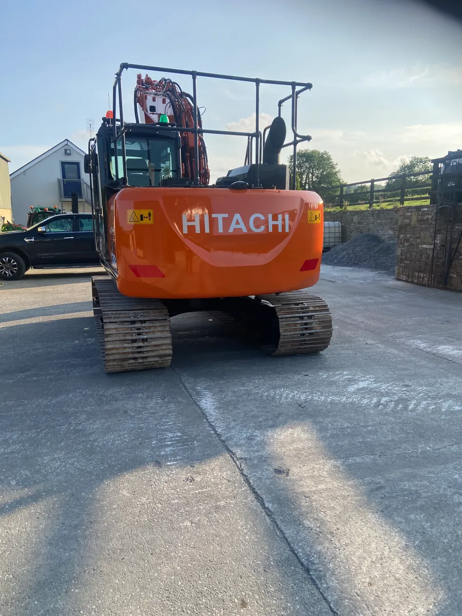 Hitachi Zaxis 130-6 - Image 1
