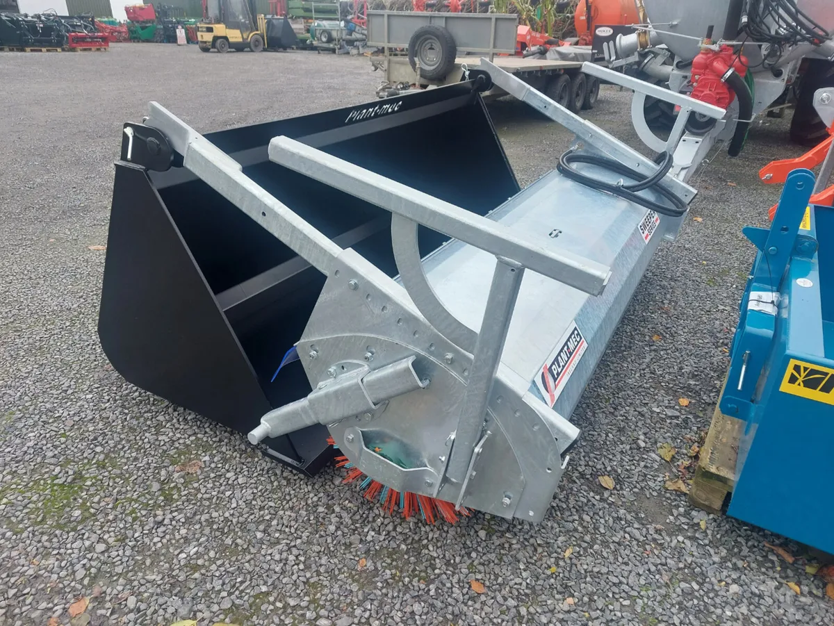 PLANTMEC Sweeping Brushes - Image 1