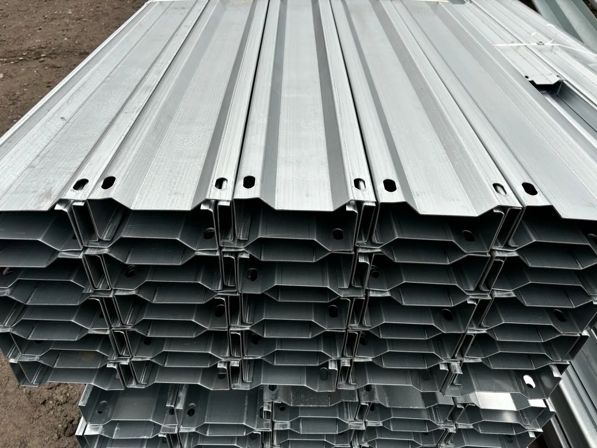 Huge sale on galvanised HEAVY DUTY PURLINS - Image 2