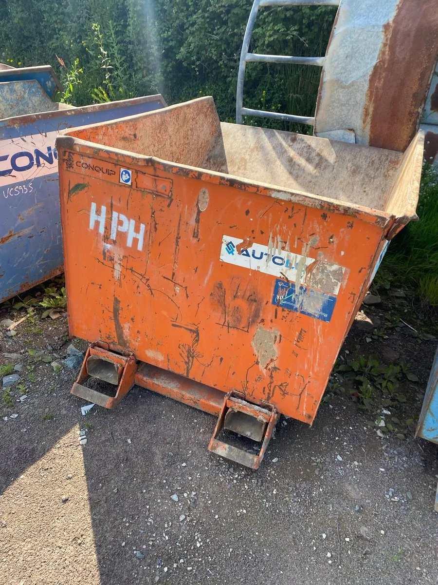 Tipping skips - Image 3