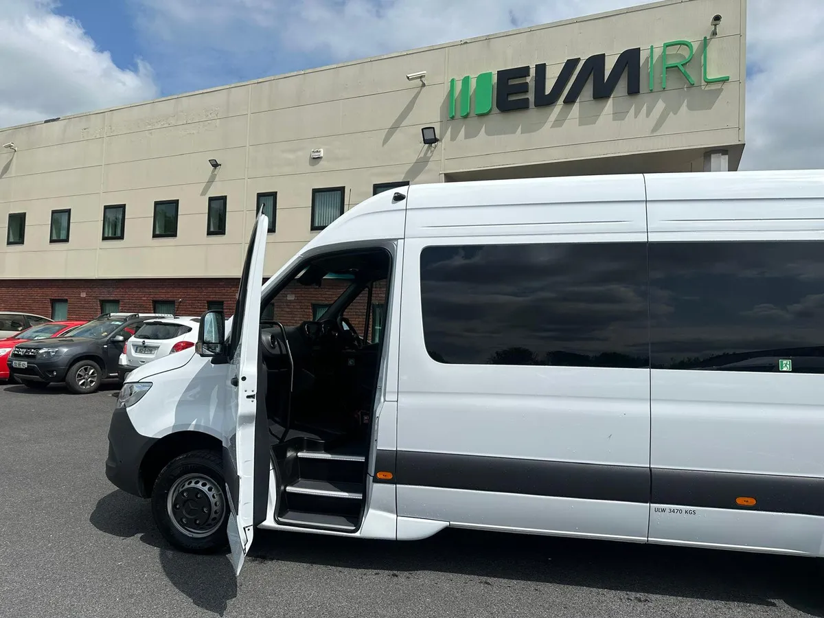 EVM ‘Sprinter Classic’ 19 Seater - Image 2