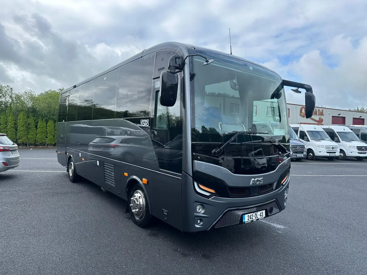 Ex-Demo Grand Toro 37 Seat Midi coach - Image 1