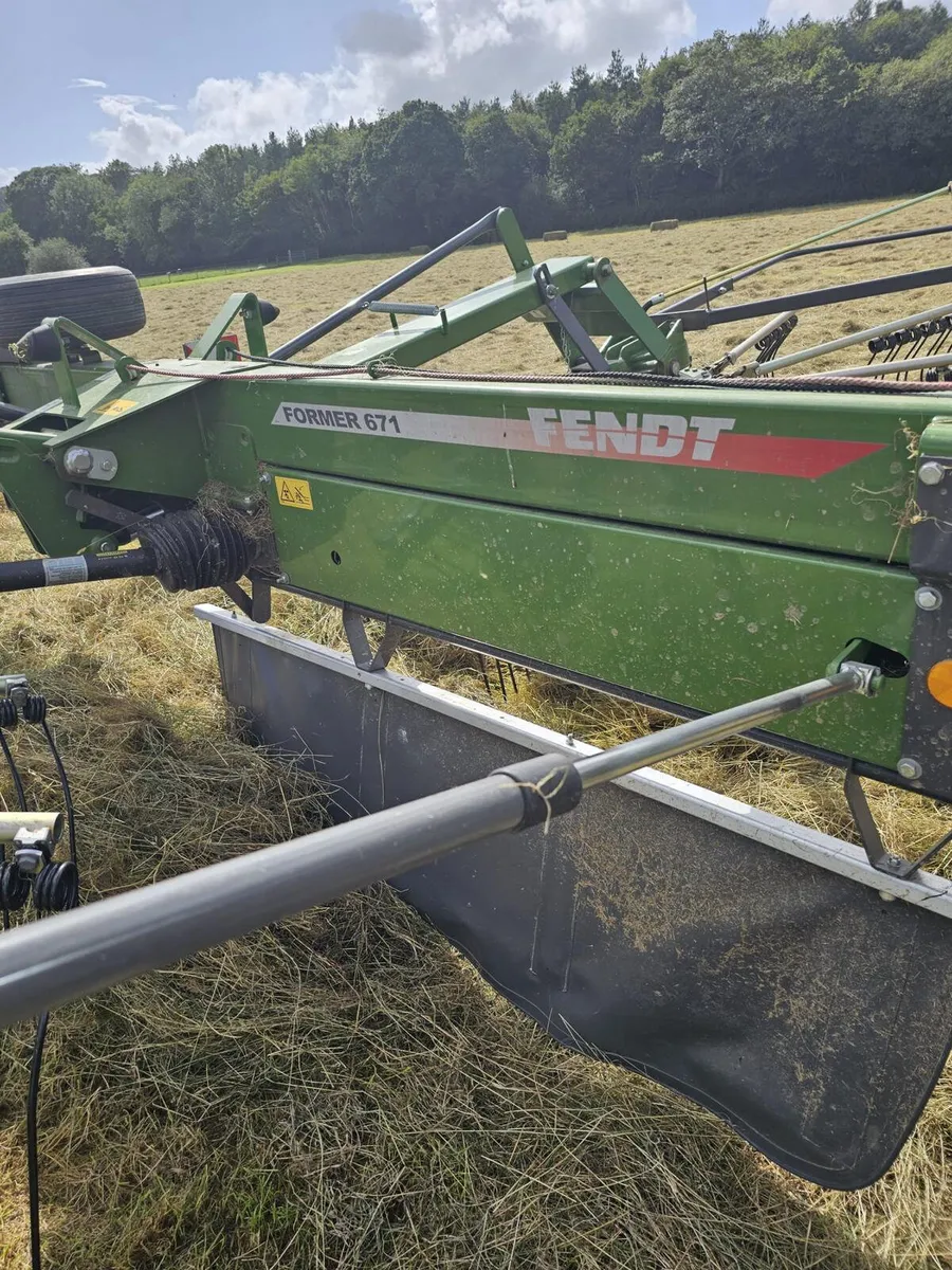 Fendt Former 671 Rakes - €19,500 + VAT - Image 3